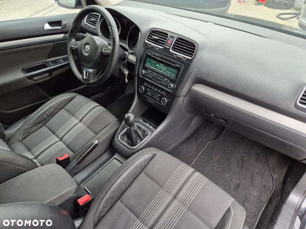 Volkswagen Golf 1.6 TDI DPF MATCH - 11