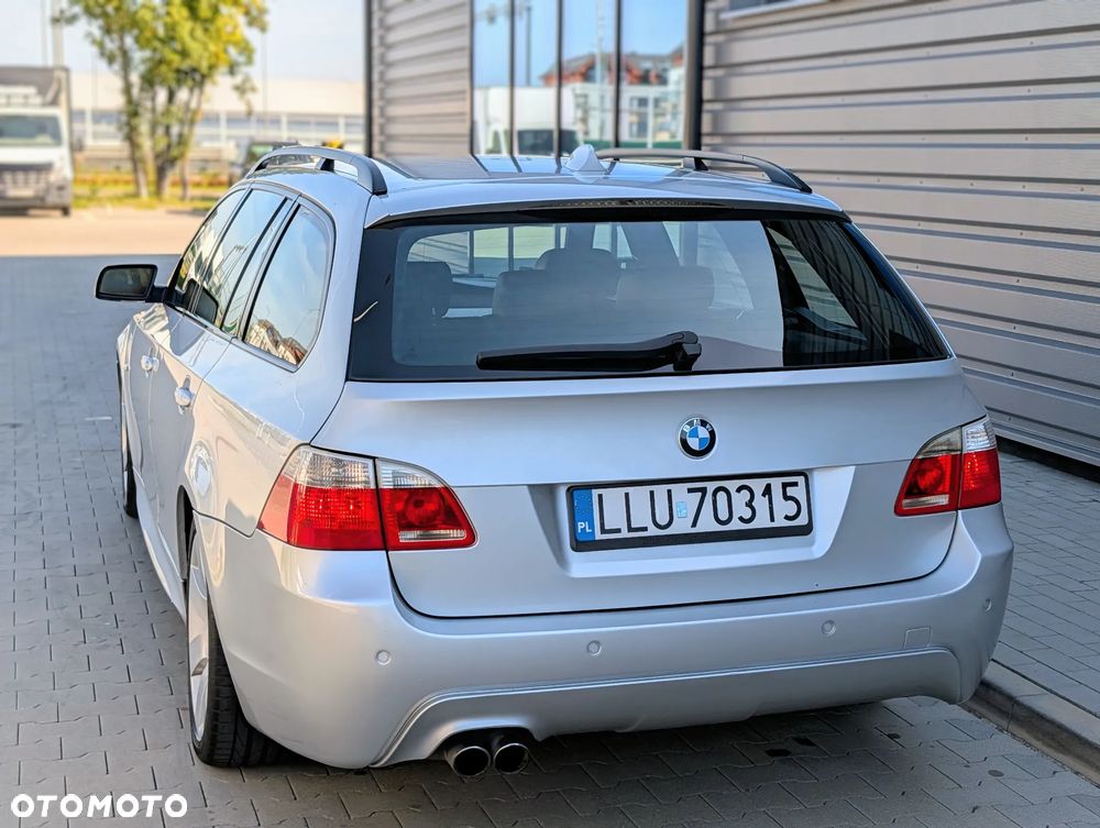 BMW Seria 5 545i - 17
