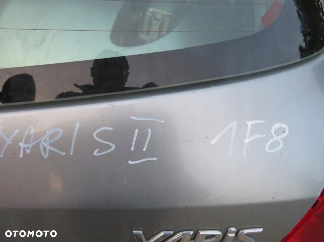 KLAPA BAGAŻNIKA TYLNA YARIS II 3D HB 1F8  SZARY TOYOTA 2005-2009 - 8