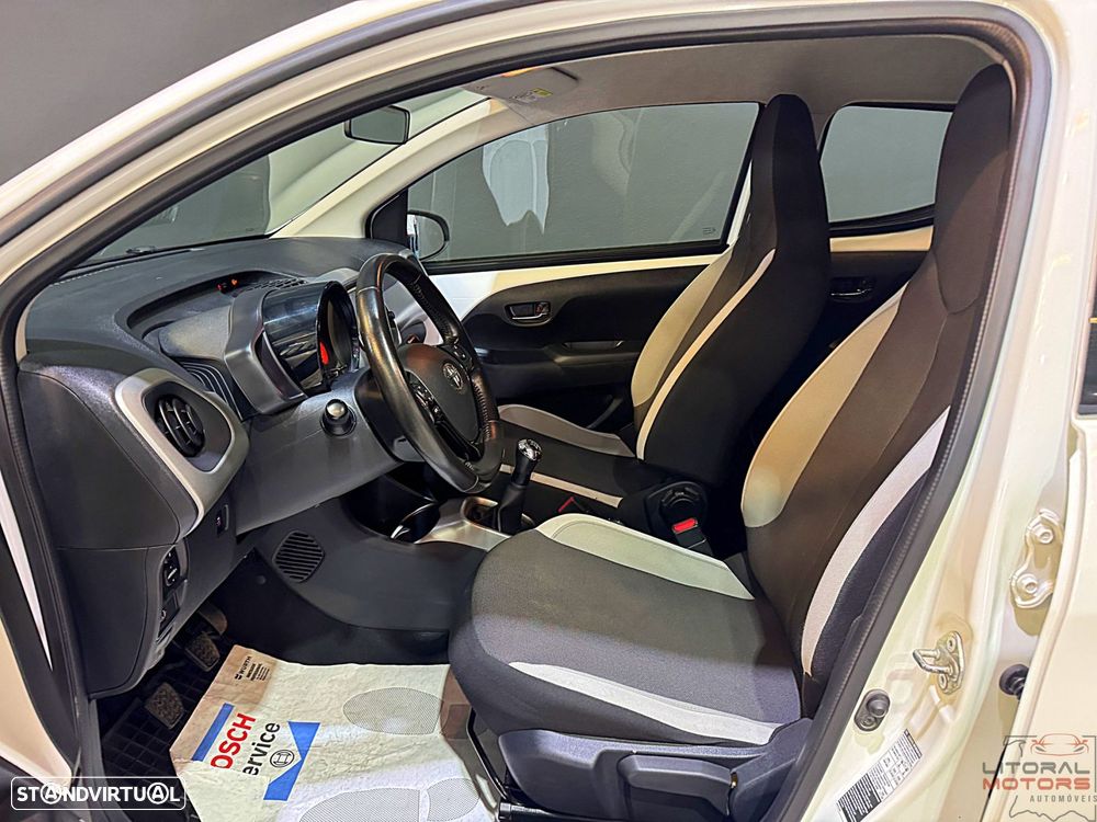 Toyota Aygo 1.0 X-Play Plus - 15