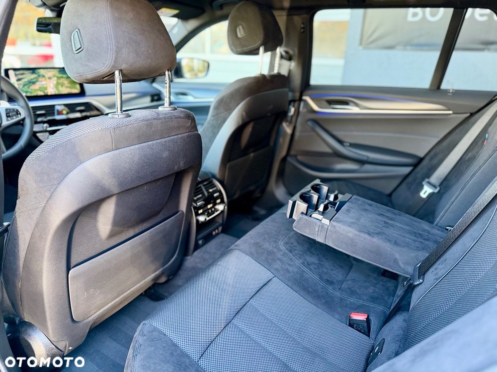 BMW Seria 5 520d xDrive Touring M Sport Edition - 25