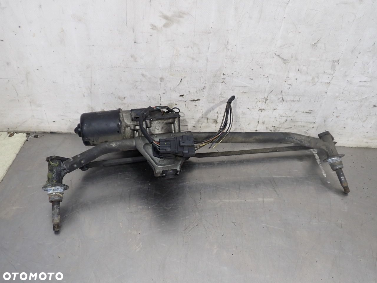 MECHANIZM WYCIERACZEK PRZÓD RENAULT TRAFIC II 1.9 - 4