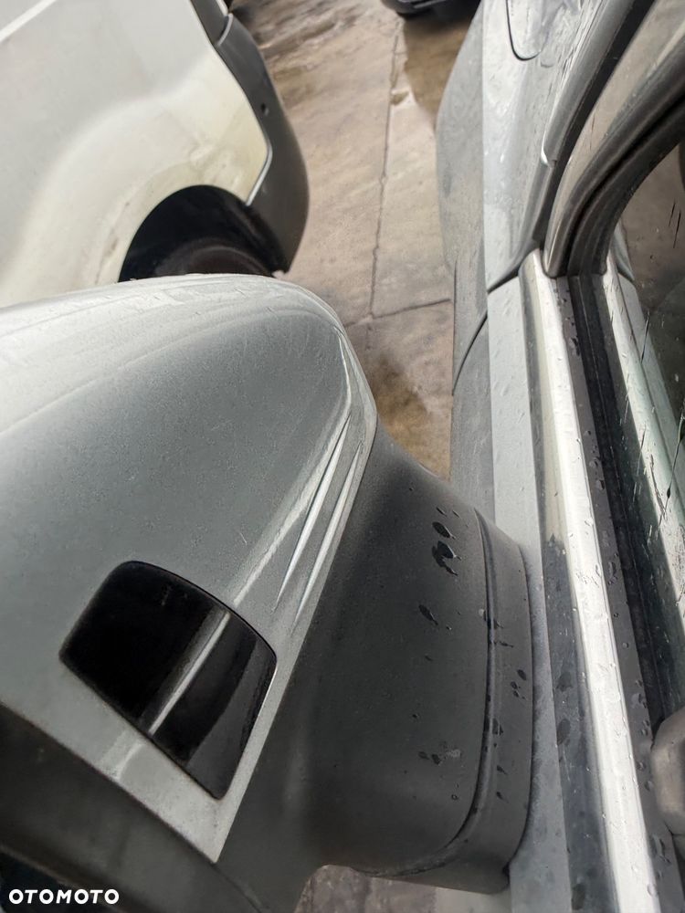 Volkswagen Tiguan 2.0 TDI SCR 4MotION DSG R-Line - 8