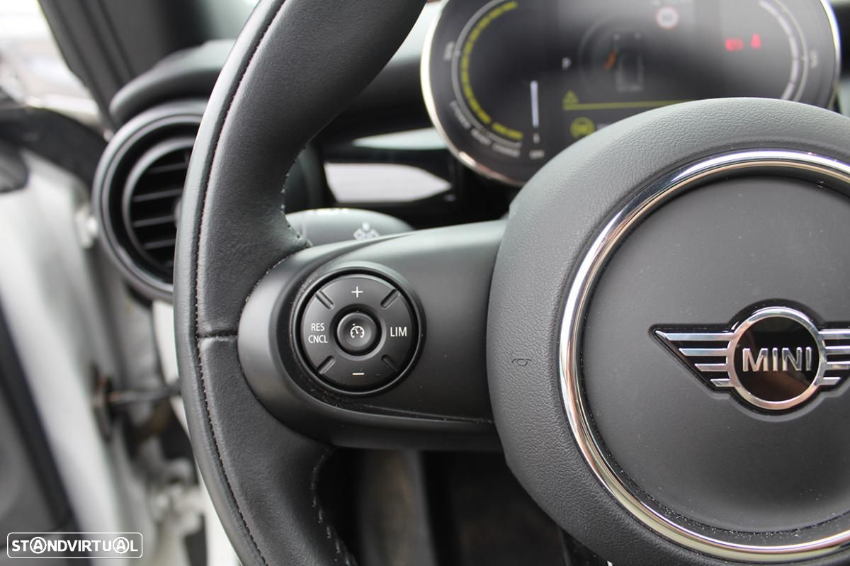 MINI 3 Portas Cooper SE Essential - 42