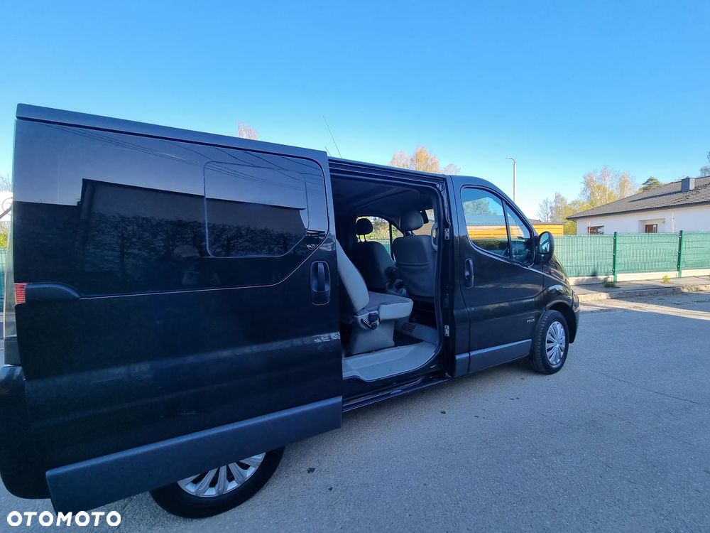 Opel Vivaro Tour - 4