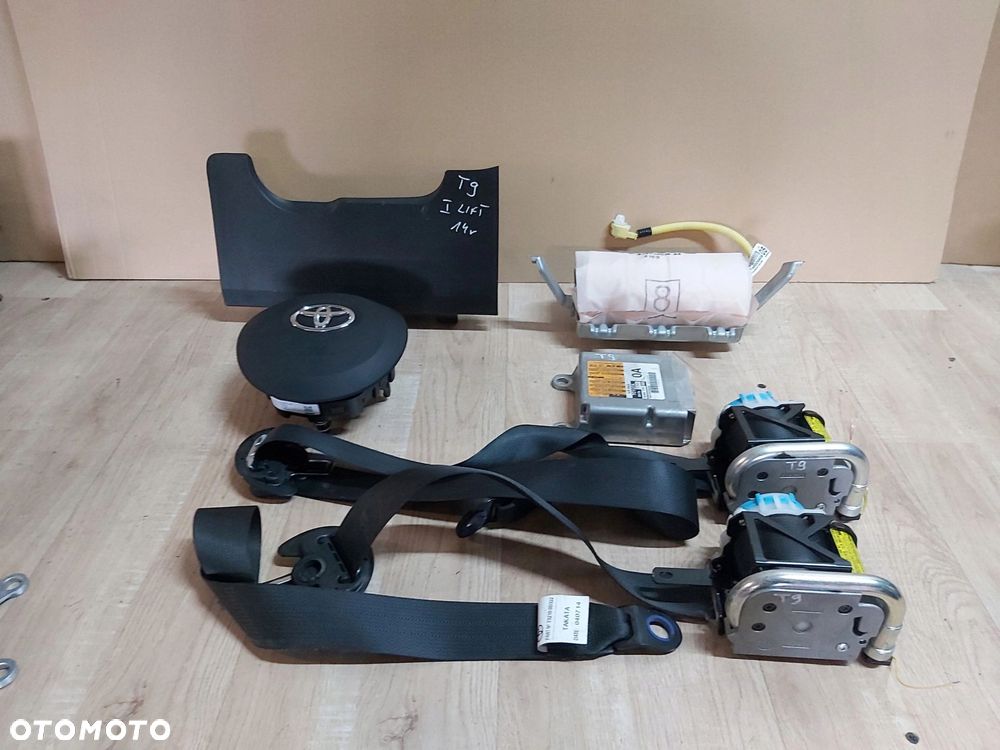 Toyota Yaris III Lift PODUSZKA AIR BAG kierowcy deska pas przód 2014r - 1
