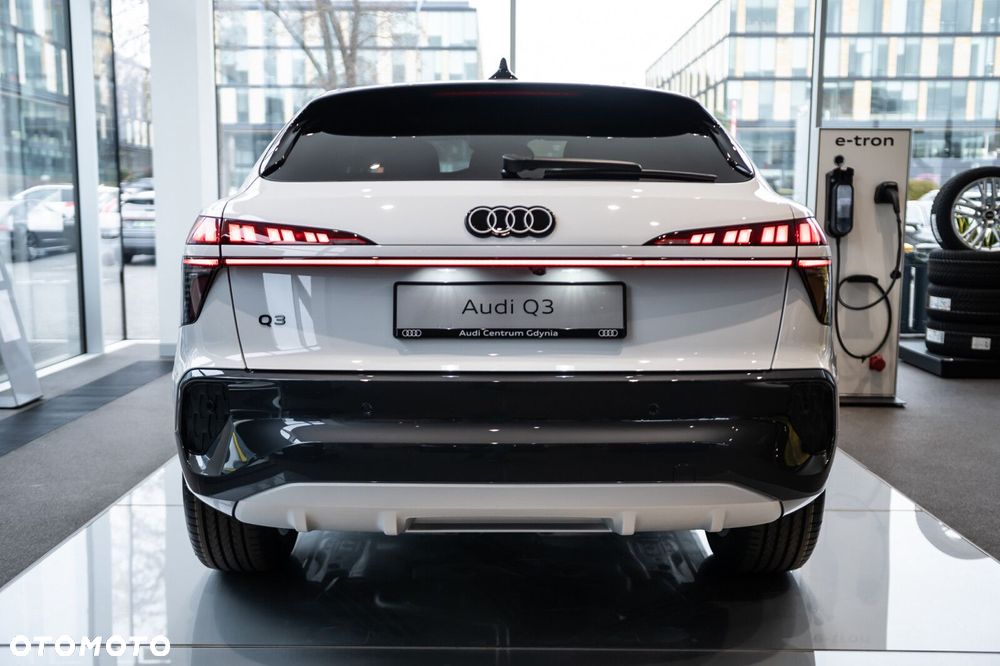 Audi Q3 Sportback - 4