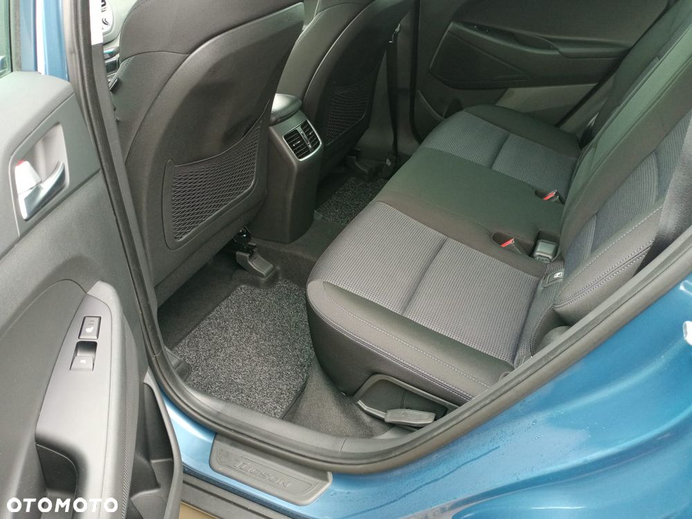 Hyundai Tucson 1.7 CRDI BlueDrive TourdePologne 2WD - 9