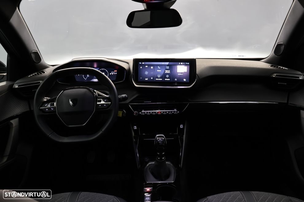 Peugeot 2008 1.2 PureTech Allure - 17