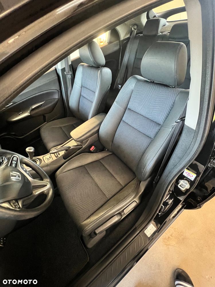 Honda Civic 1.4 i-VTEC Sport Black Edition - 16