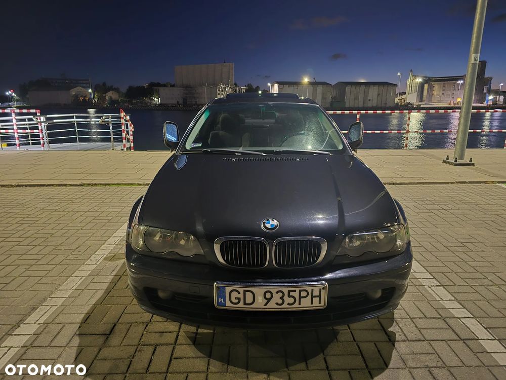 BMW Seria 3 323Ci - 12