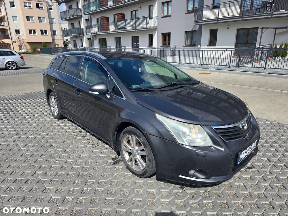 Toyota Avensis 2.0 D-4D - 5