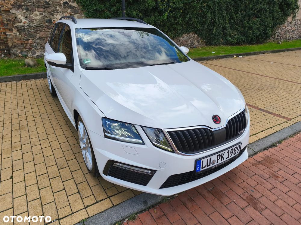Skoda Octavia 2.0 TDI DSG RS - 39