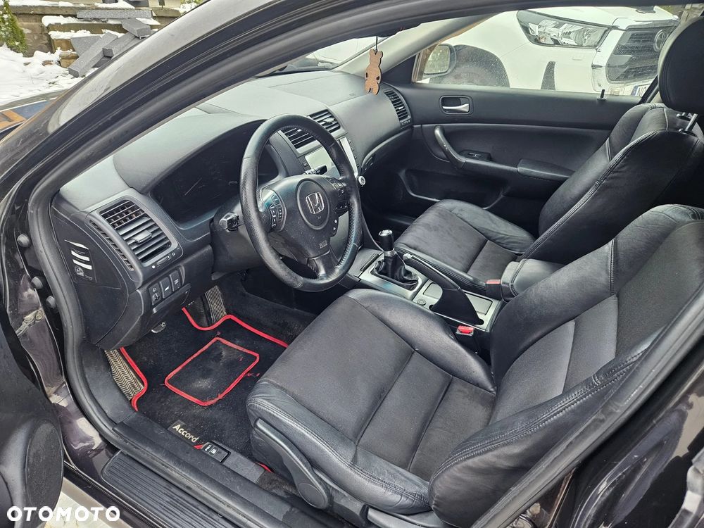 Honda Accord 2.0 i Executive - 11