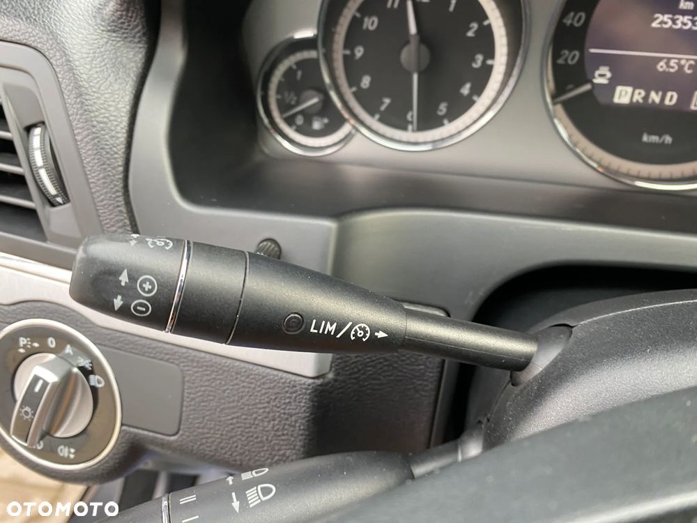 Mercedes-Benz Klasa E 350 CDI DPF BlueEFFICIENCY 7G-TRONIC Avantgarde - 20