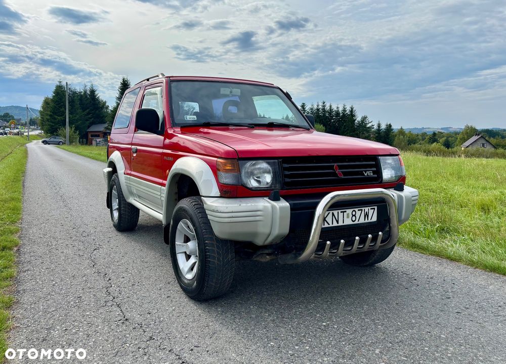 Mitsubishi Pajero - 1