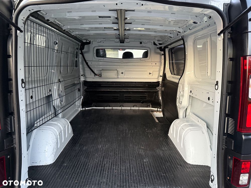 Opel Vivaro - 13