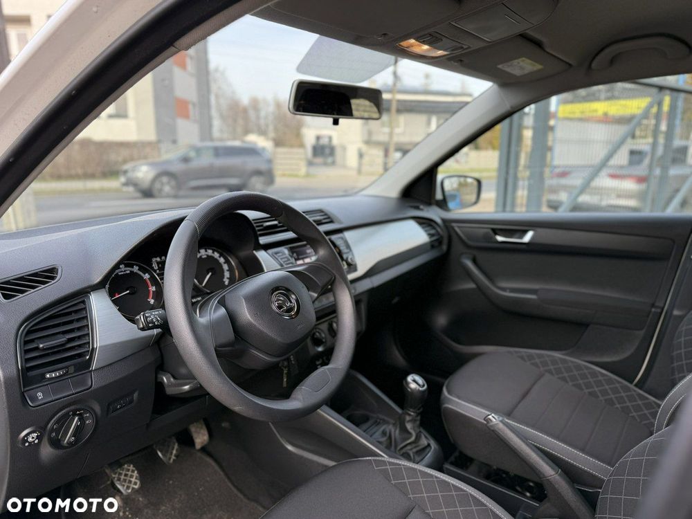 Skoda Fabia - 8