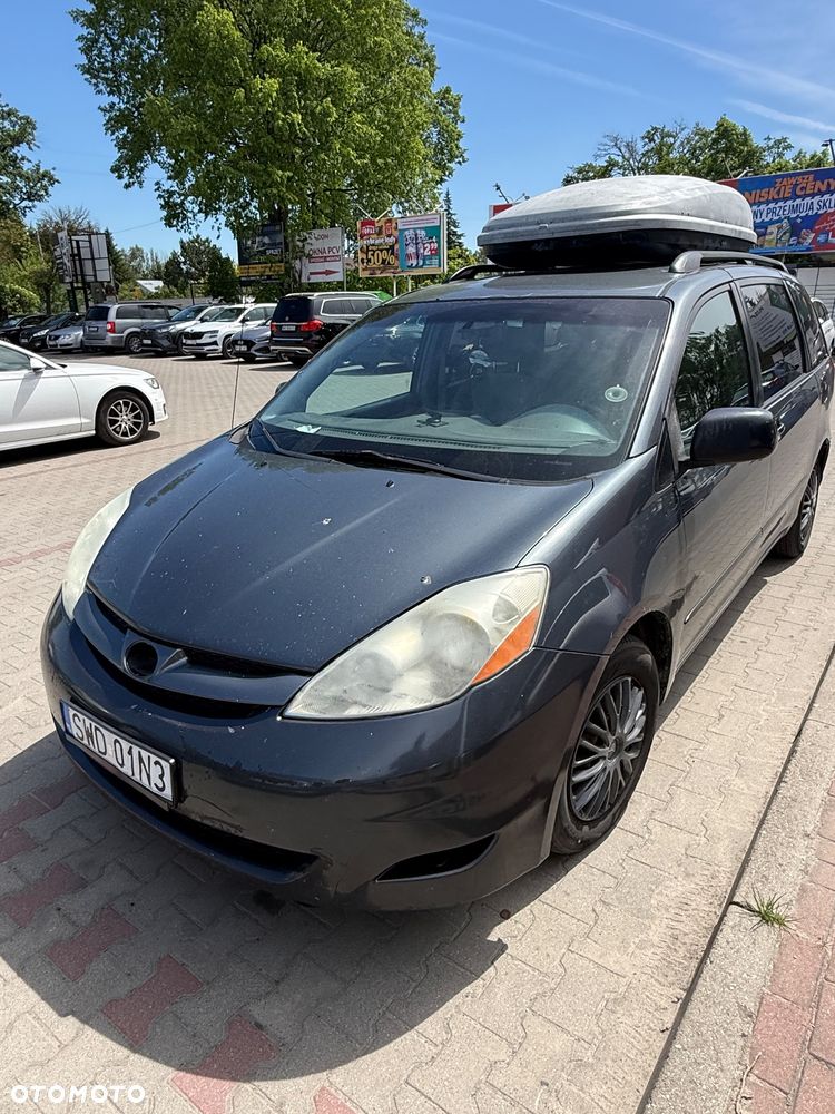 Toyota Sienna 3.3 LE AWD - 1