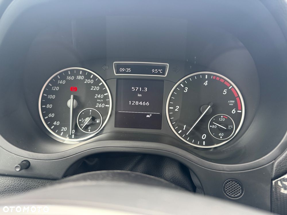 Mercedes-Benz Klasa B 180 CDI - 23