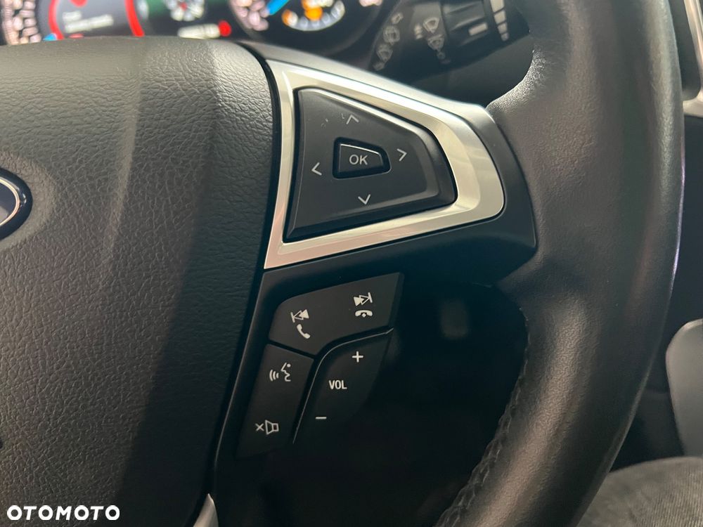 Ford S-Max - 31