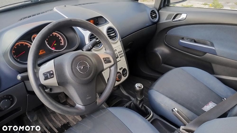 Opel Corsa 1.2 16V Cosmo - 4