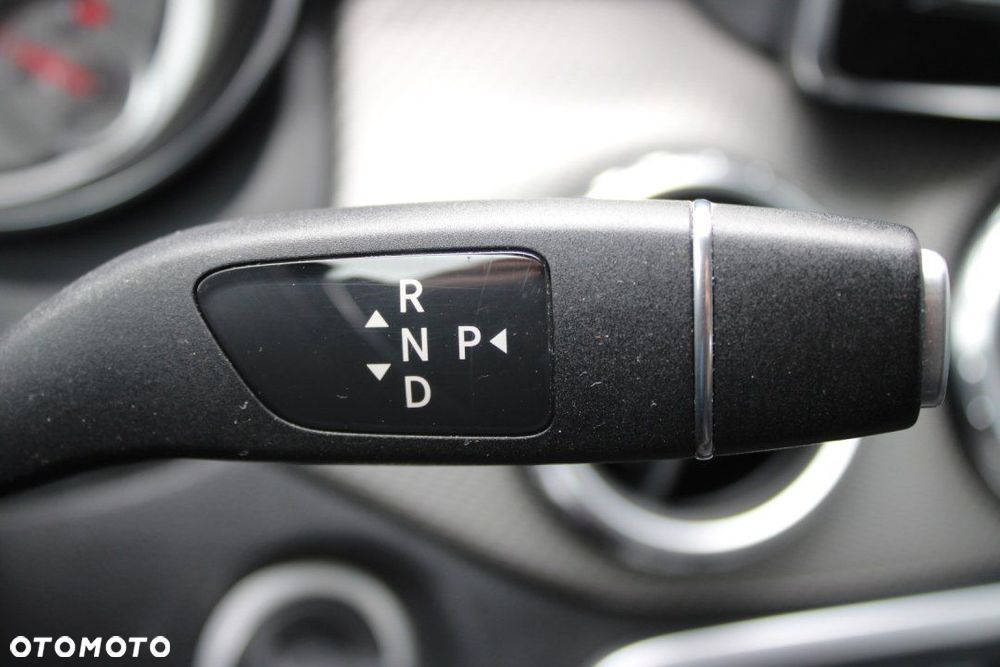 Mercedes-Benz GLA - 29