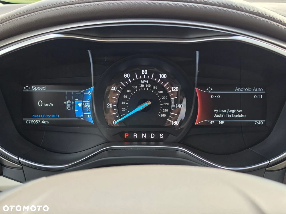 Ford Fusion - 18
