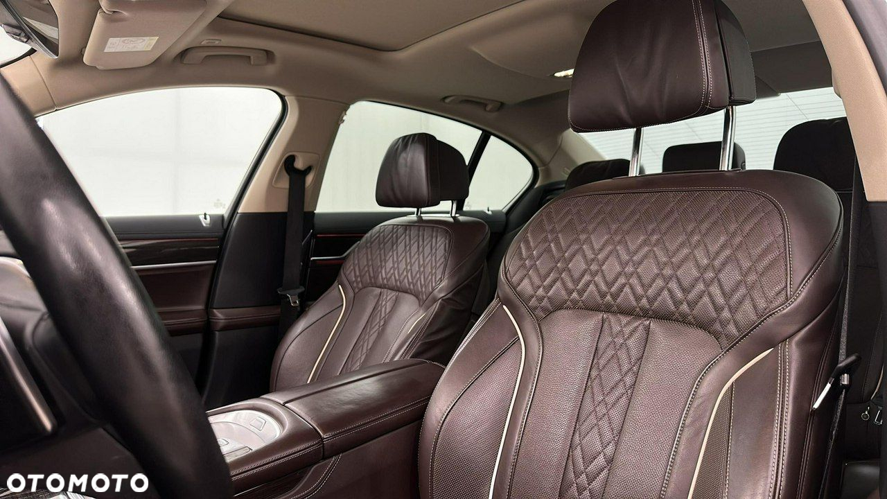 BMW Seria 7 - 11