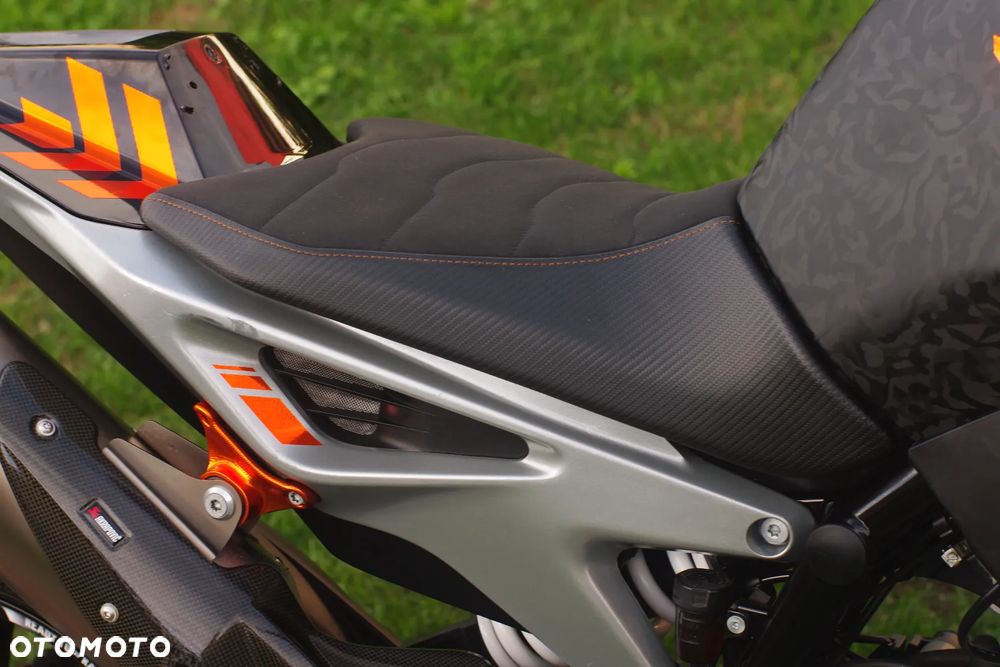 KTM Duke - 19