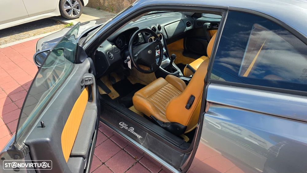 Alfa Romeo GTV 2.0 TS - 5