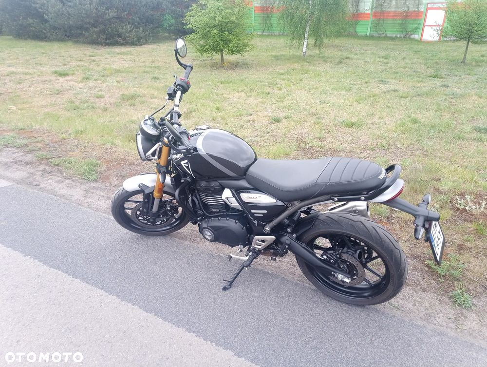 Triumph Inny - 3