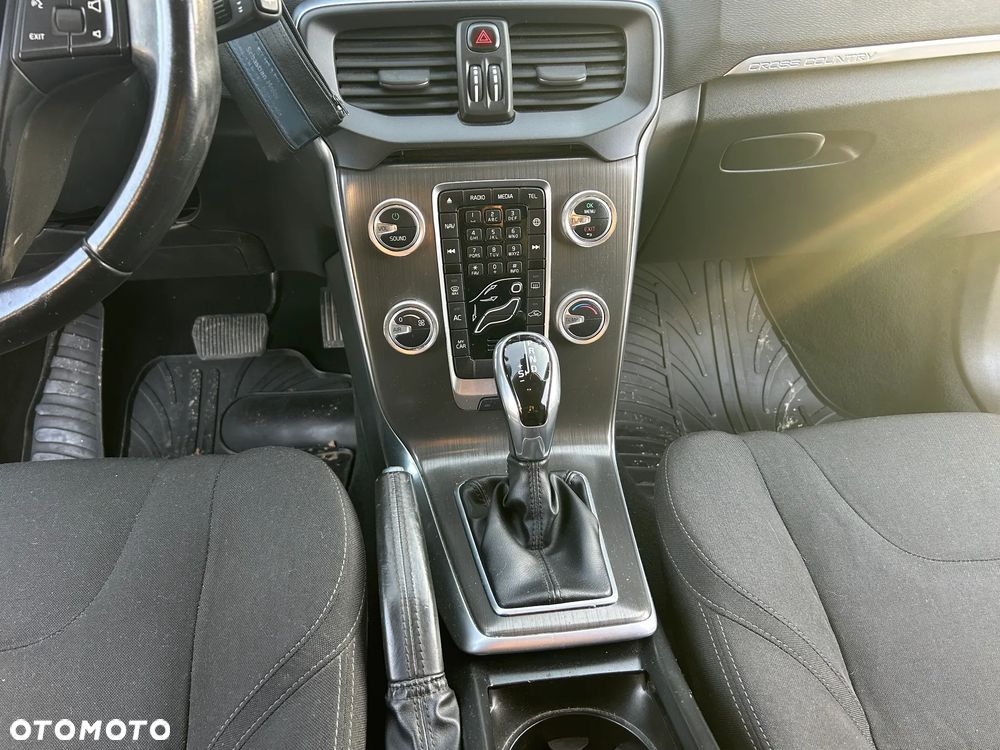 Volvo V40 Cross Country D2 Powershift Momentum - 12
