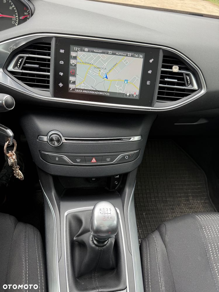 Peugeot 308 1.2 PureTech Allure S&S - 8