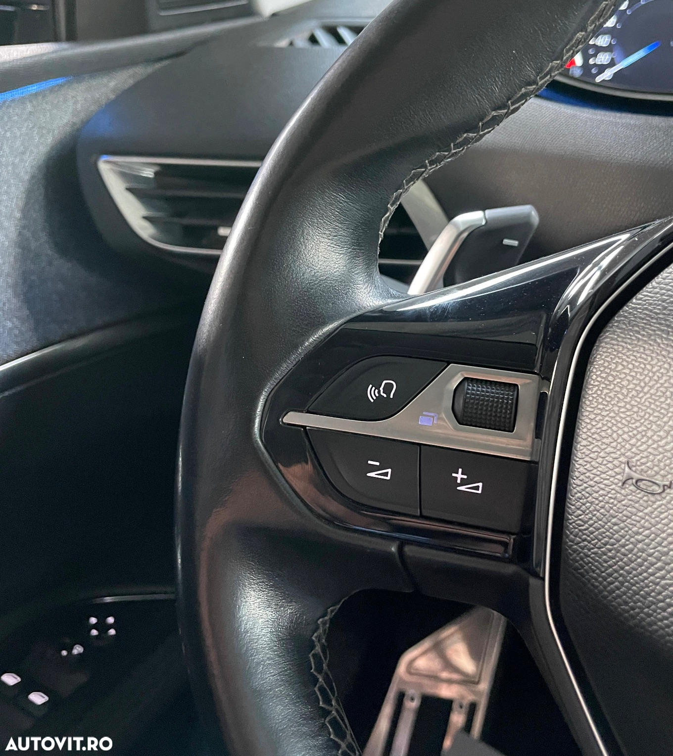 Peugeot 3008 1.2 PureTech S&S EAT8 Allure - 35