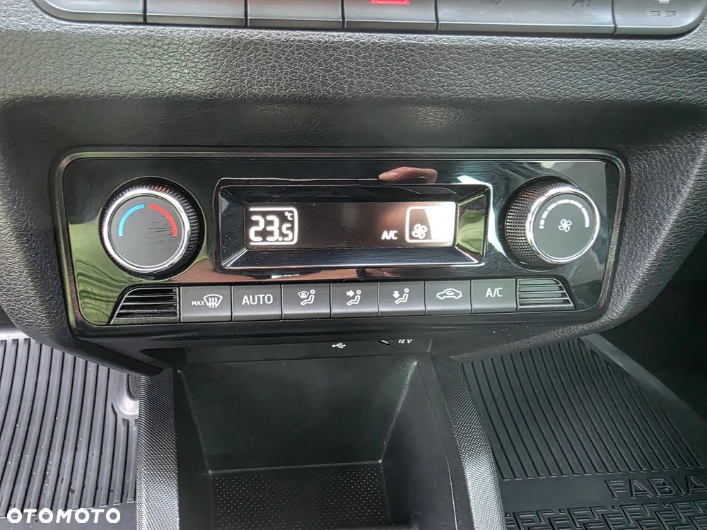 Skoda Fabia 1.0 TSI Ambition Plus - 24