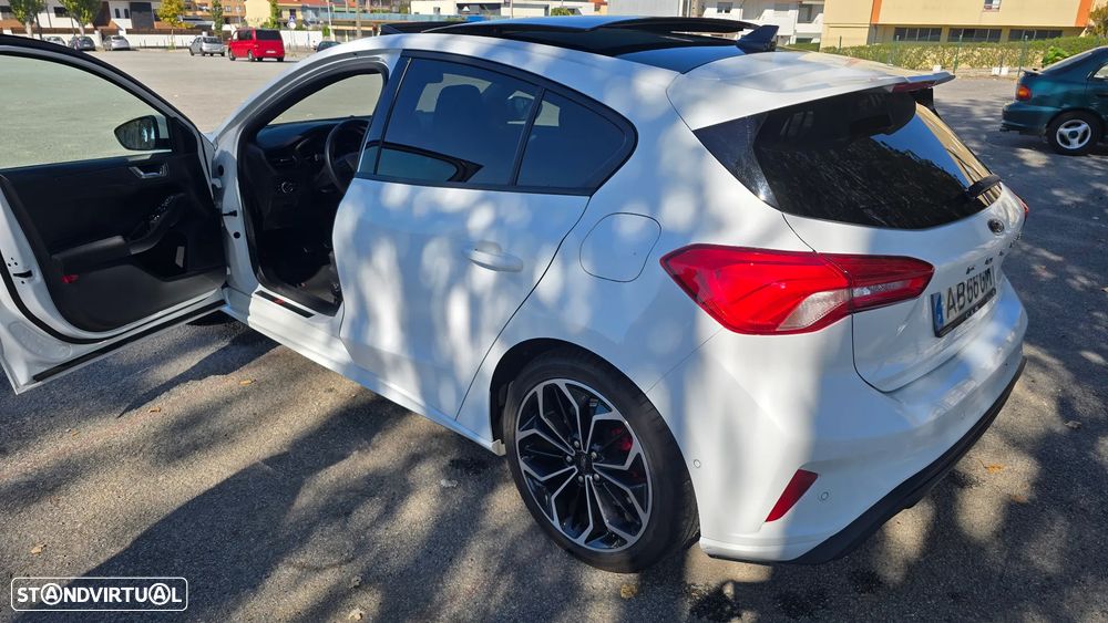Ford Focus 1.0 EcoBoost ST-Line - 8