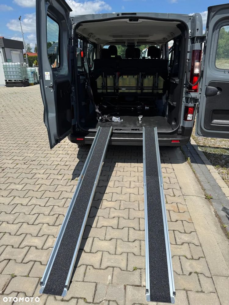 Renault TRAFIC 2.0, 9 osobowy Homologacja dla Osób Niepełnosprawnych na Wózku PEFRON - 11