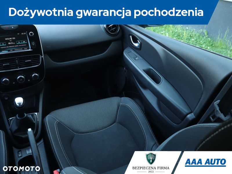 Renault Clio - 10