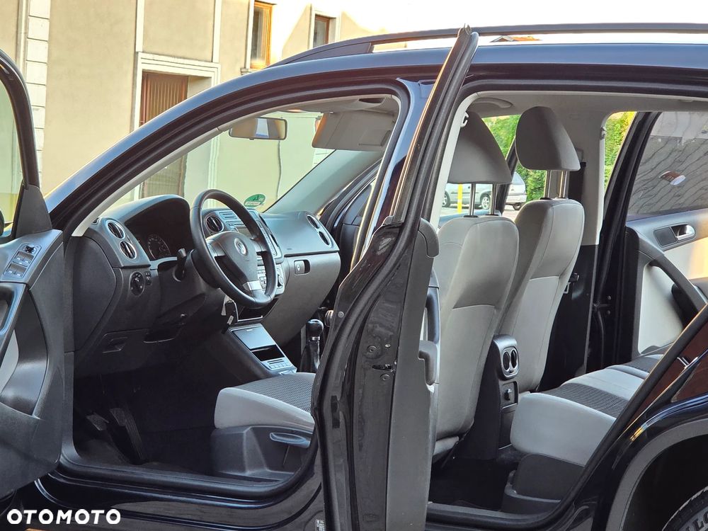 Volkswagen Tiguan 2.0 TDI DPF BlueMotion Technology Sport & Style - 30