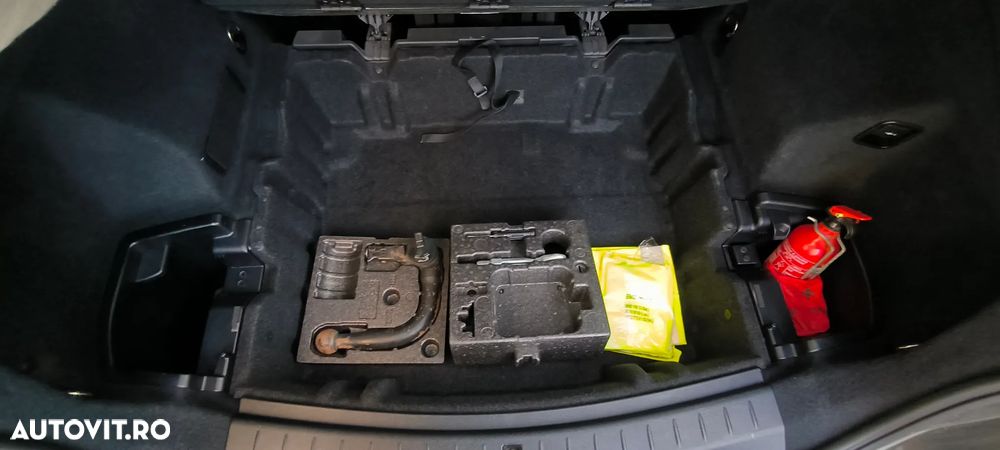 BMW Seria 2 218d Aut. - 30