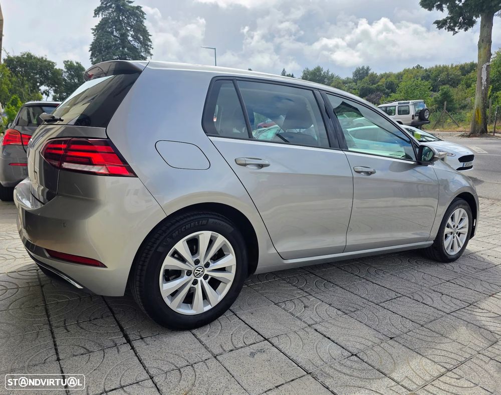 VW Golf 1.6 TDI Confortline - 26