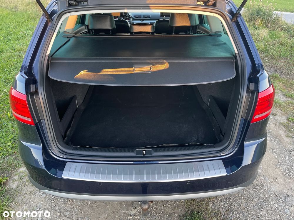 Volkswagen Passat Alltrack 2.0 TDI 4Motion BlueMotion Tec - 30