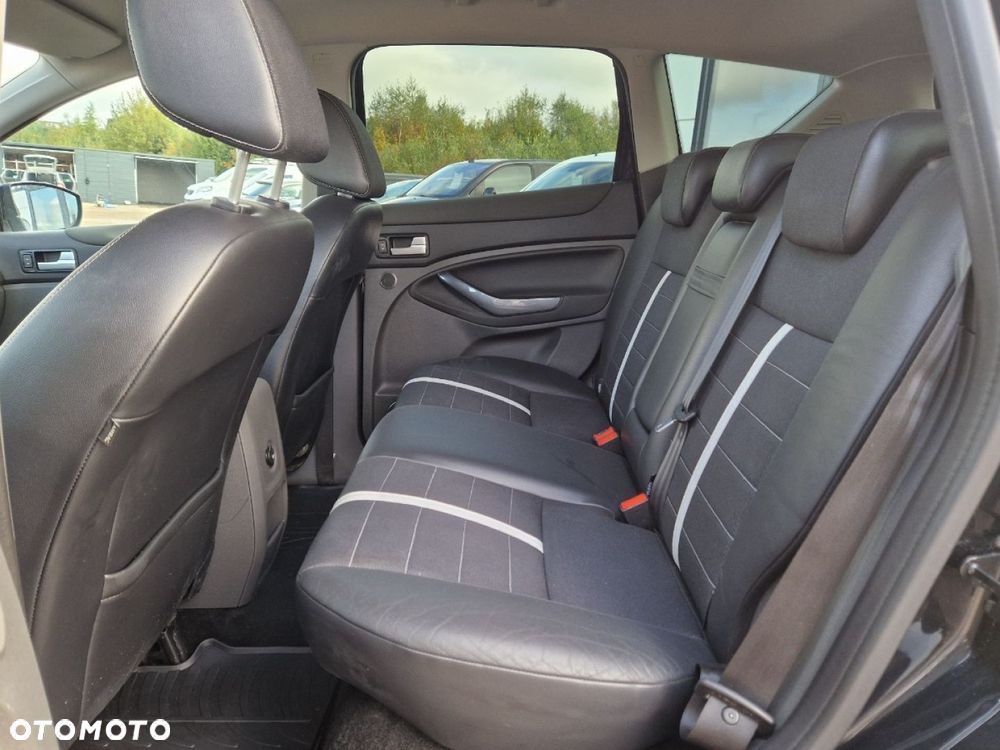 Ford Kuga 2.0 TDCi Titanium FWD - 8
