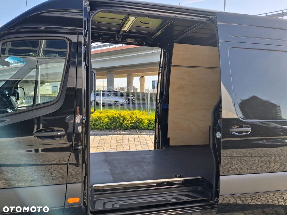 Mercedes-Benz Sprinter 319 PRO 4x4 L3H2 - 13