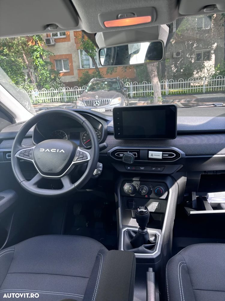 Dacia Logan TCe 90 MT6 Expression - 9
