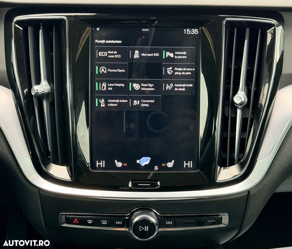 Volvo V60 D3 Momentum Pro - 24