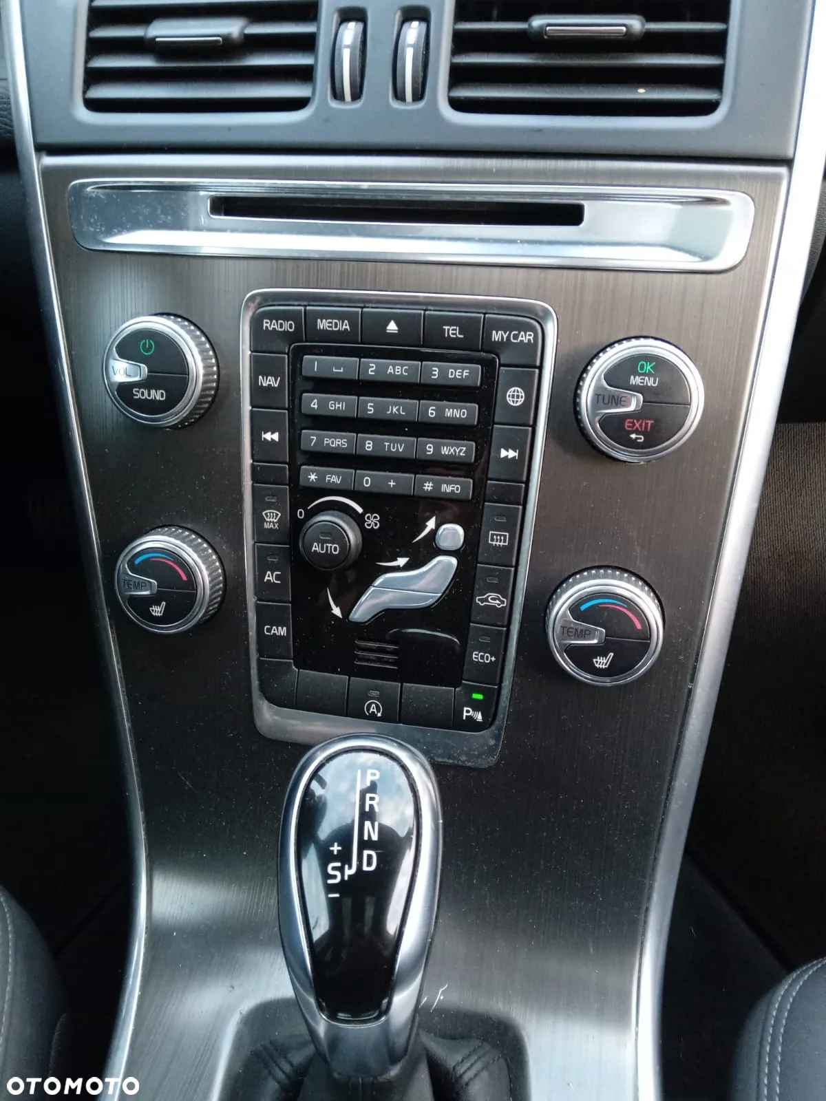 Volvo XC 60 D4 Drive-E Momentum - 13