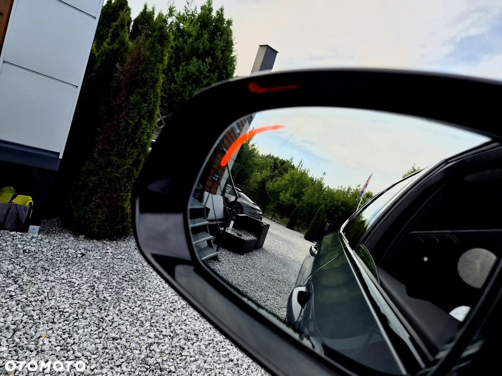 Volvo XC 60 B4 D AWD Plus Dark - 24