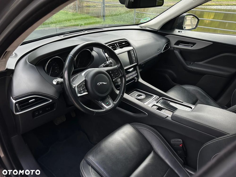 Jaguar F-Pace D200 AWD R-Dynamic HSE 90th Anniversary Edition - 21